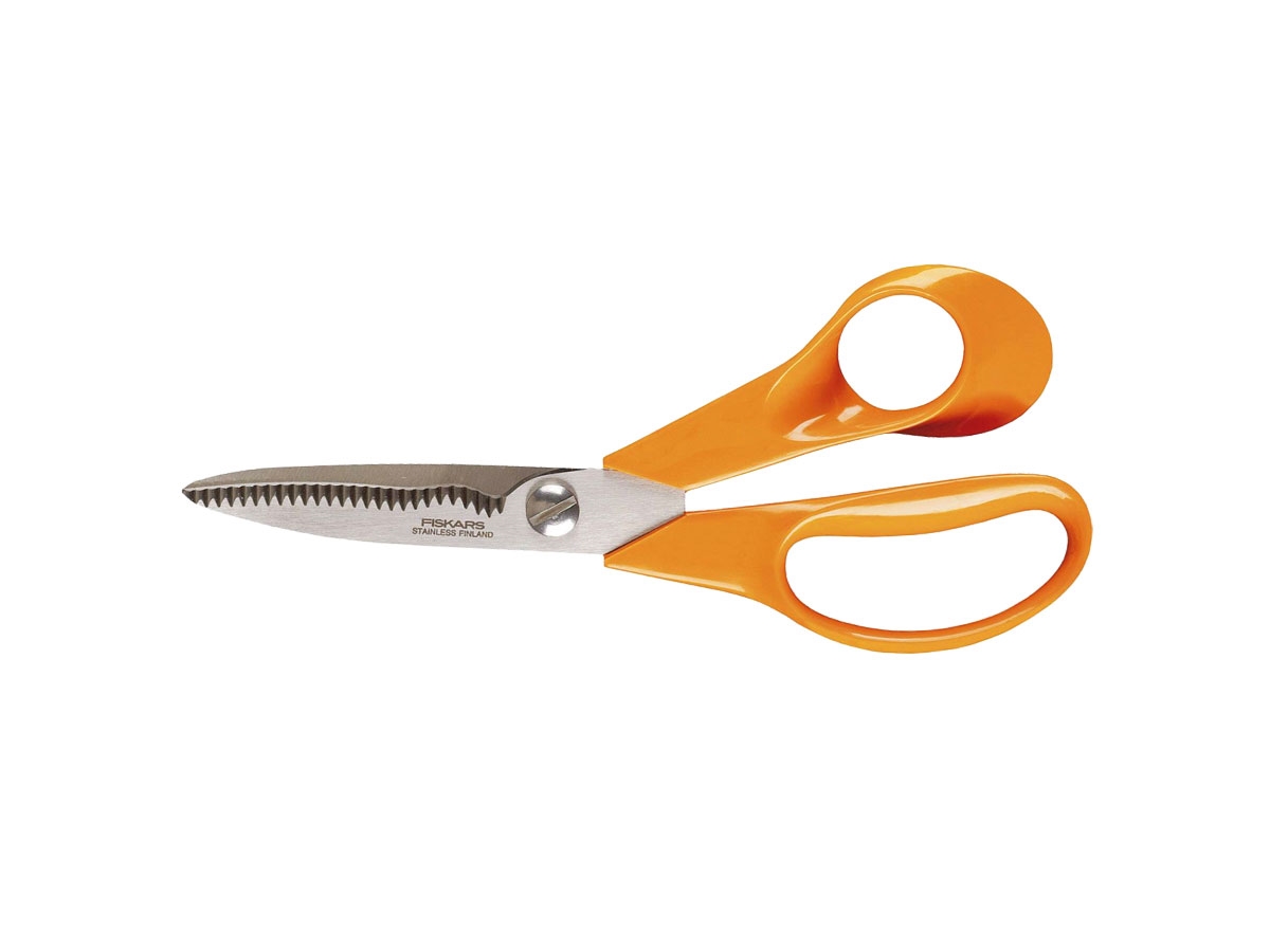 0120038_fiskars-classic-universal-scissors-18cm-1000555