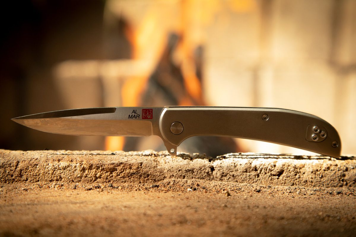 ultralight-titanium-hawk-knife-open-side