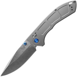 01_BENCHMADE748