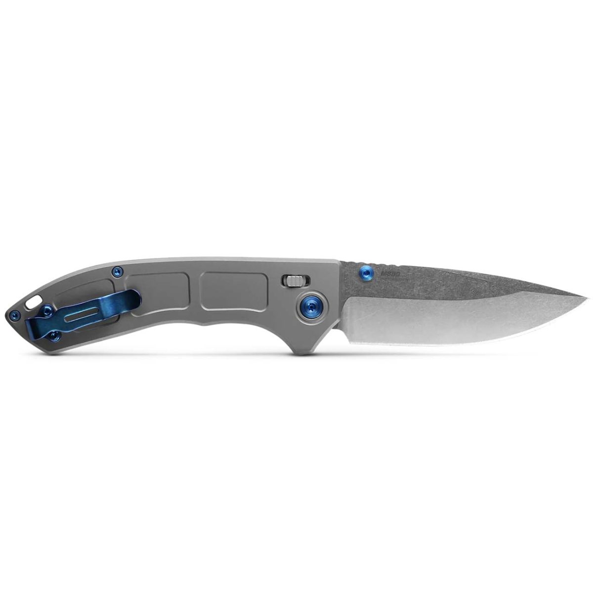 03_BENCHMADE748